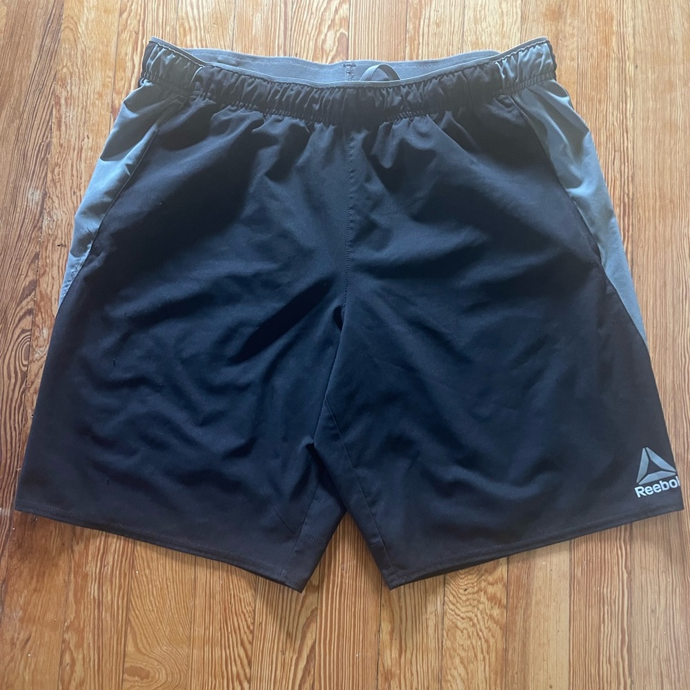 Reebok Speedwick Men’s Large Active Shorts.
